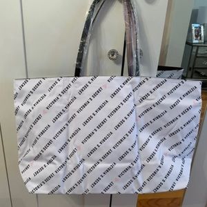 New Victoria’s Secret tote